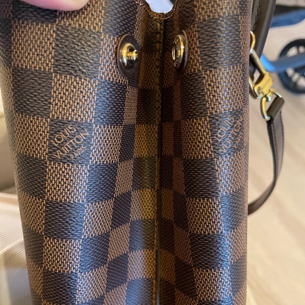 Louis Vuitton Damier Ebene Canvas Kensington V Bag - Picture 15 of 16